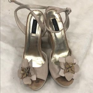 White black tan market heels